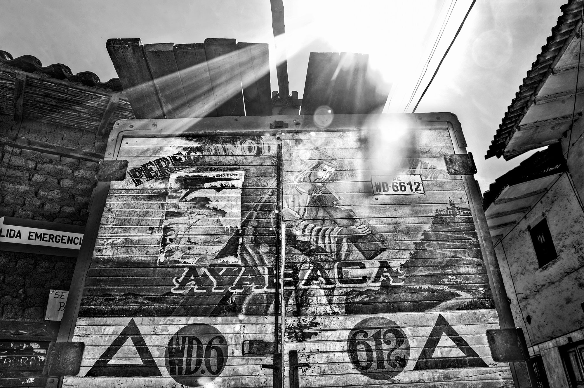 Ernesto Benavides Photography Lima Peru Captives