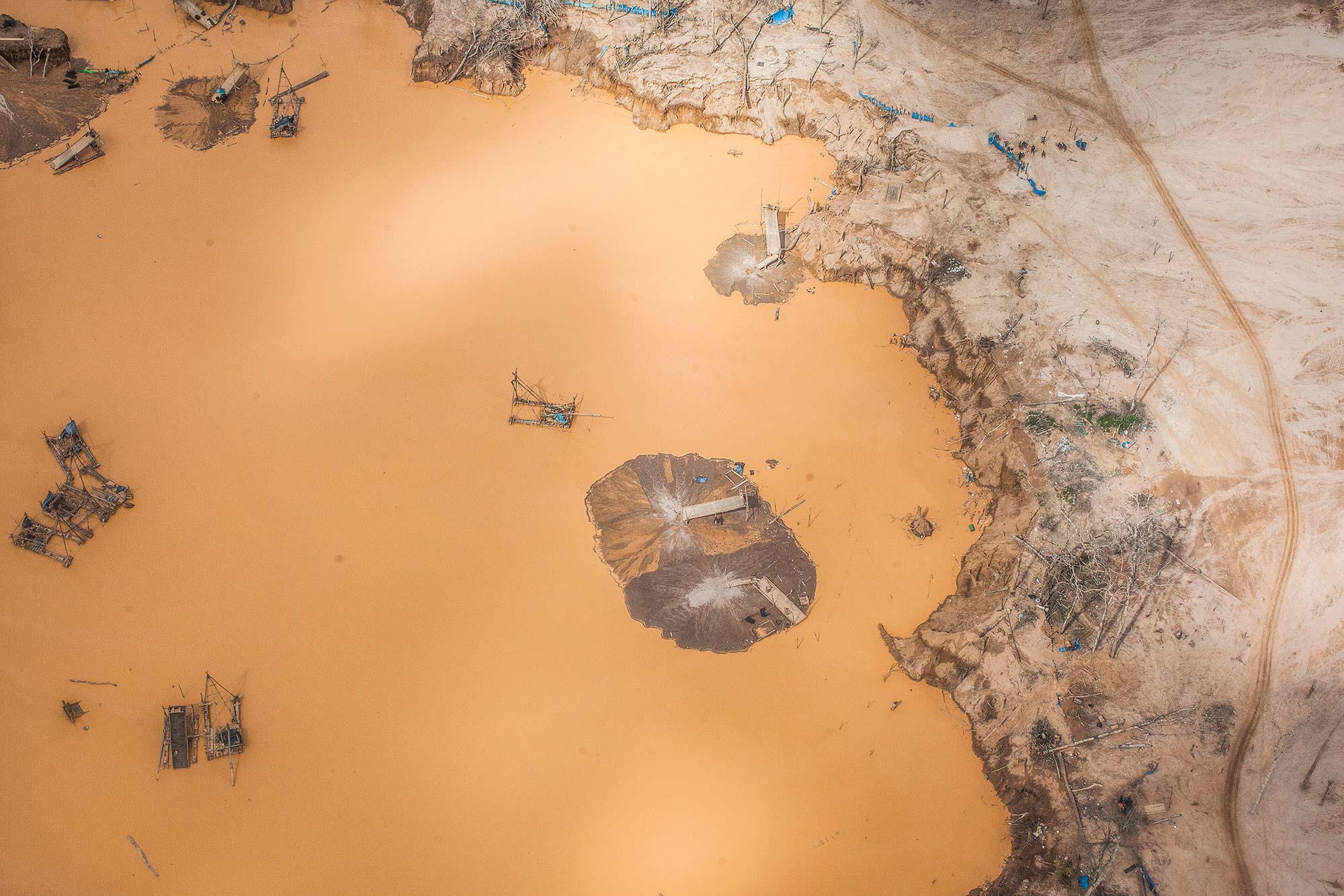 Ernesto Benavides Photography Lima Peru Dredges